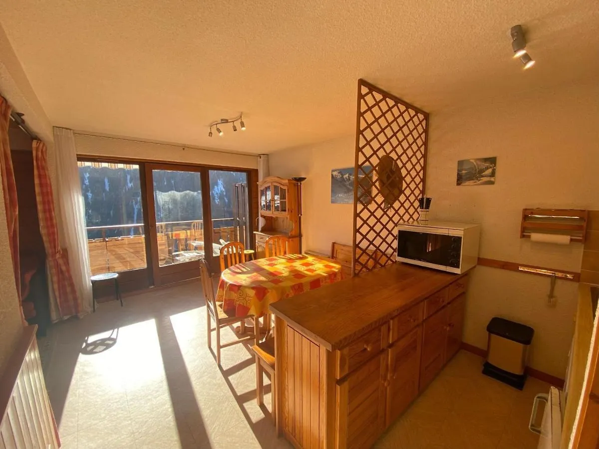 Appartement Moderne 6 Personnes Avec Balcon, Garage A Chatel - Fr-1-198-252 0*,  France