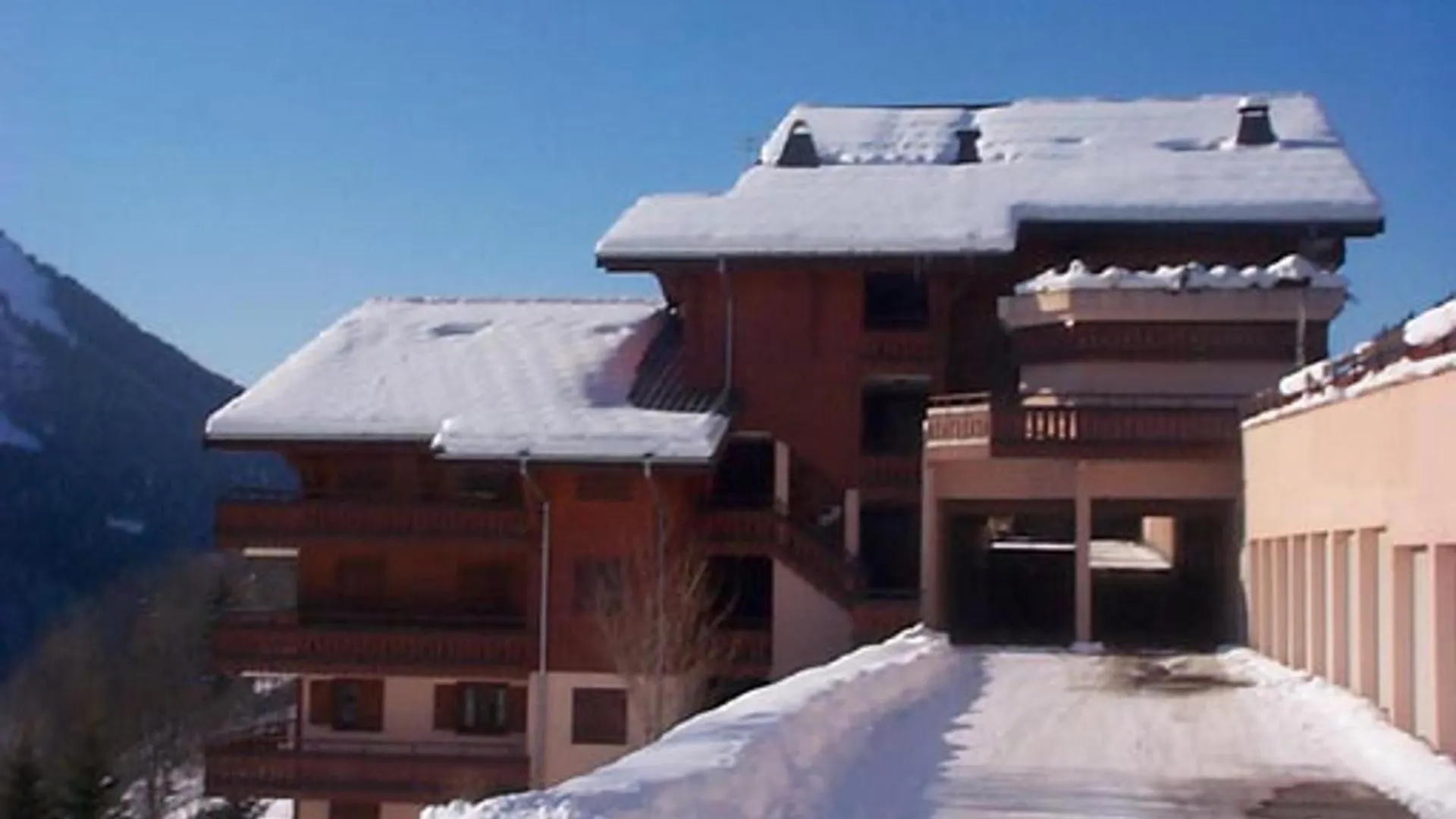 Apartment Appartement Moderne 6 Personnes Avec Balcon, Garage A Chatel - Fr-1-198-252